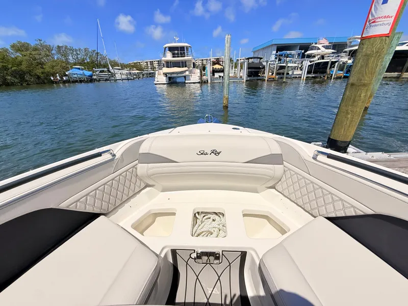Slide: The Image of Sea Ray SLX 280 Outboard 2026 - 75