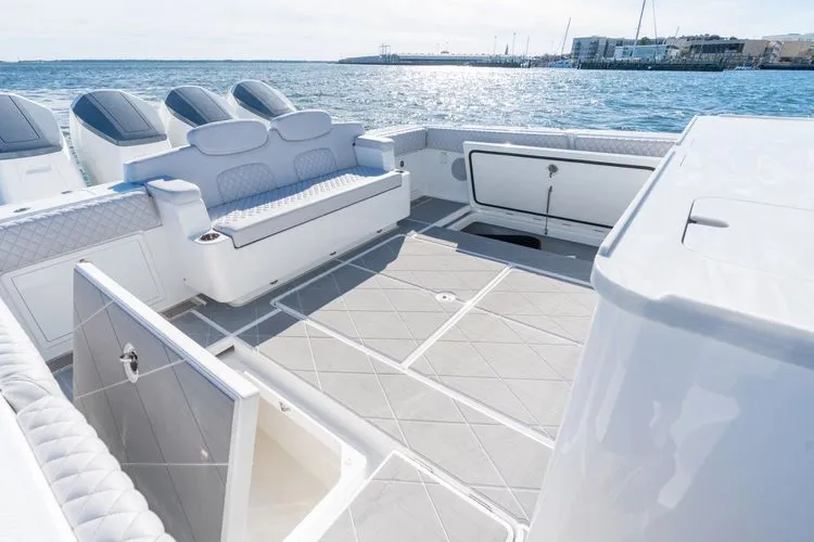 Slide: The Image of 2026 Hcb 48 Campeon - Image 17 - 17