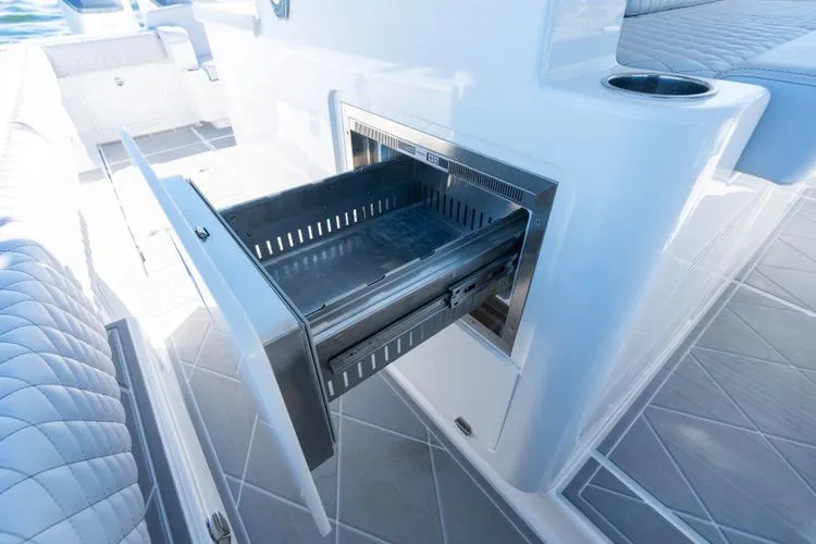 Slide: The Image of 2026 Hcb 48 Campeon - Image 28 - 28