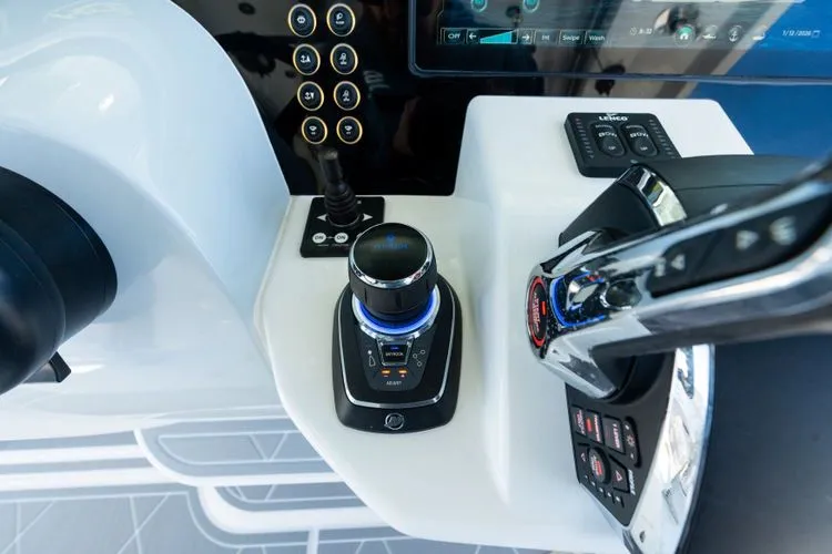 Slide: The Image of 2026 Hcb 48 Campeon - Image 42 - 42