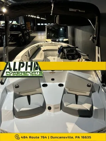 Slide: The Image of Scarab 165 SE 2026 - 3