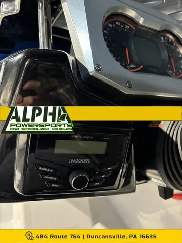 Slide: The Image of Scarab 165 SE 2026 - 8