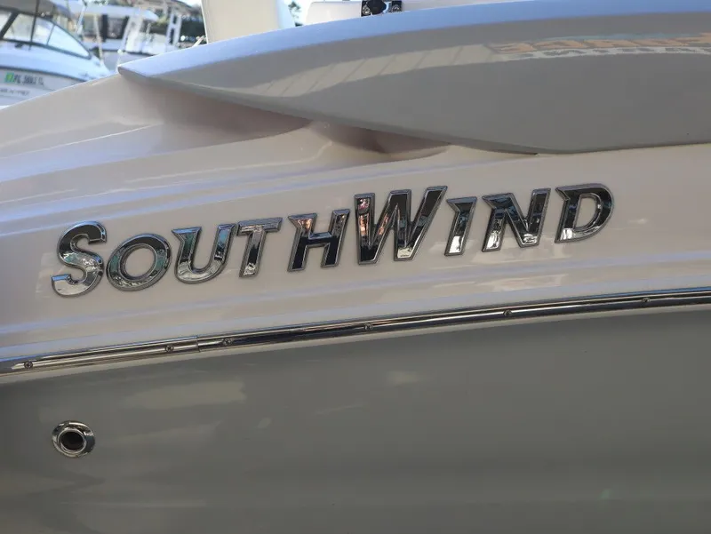 Slide: The Image of Southwind 2400 SD 2025 - 10