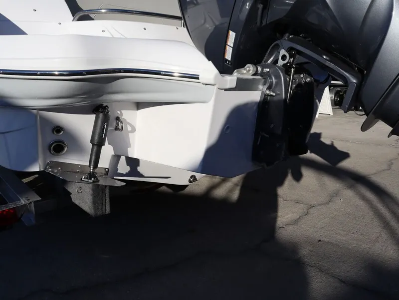 Slide: The Image of Southwind 2400 SD 2025 - 11