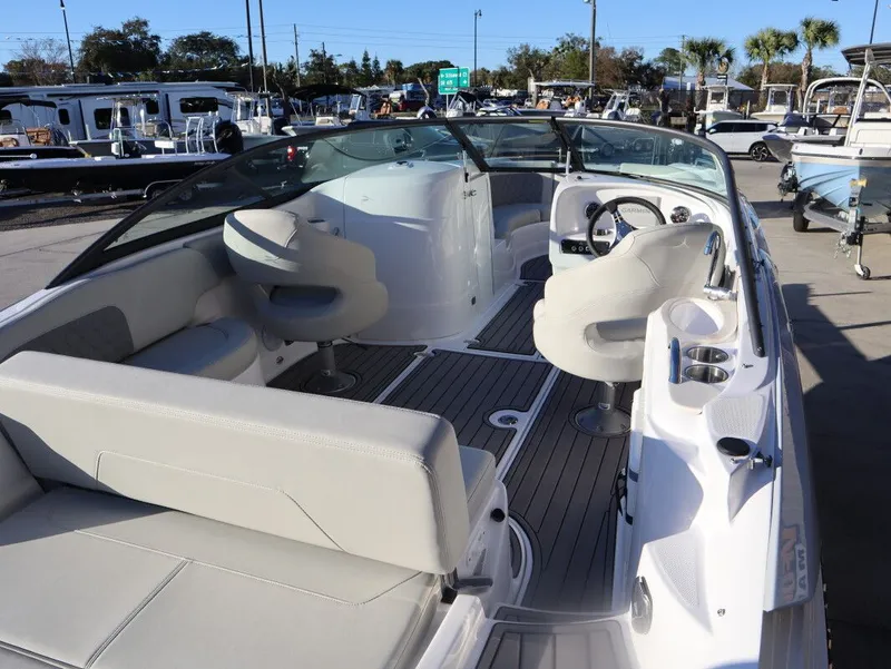 Slide: The Image of Southwind 2400 SD 2025 - 14