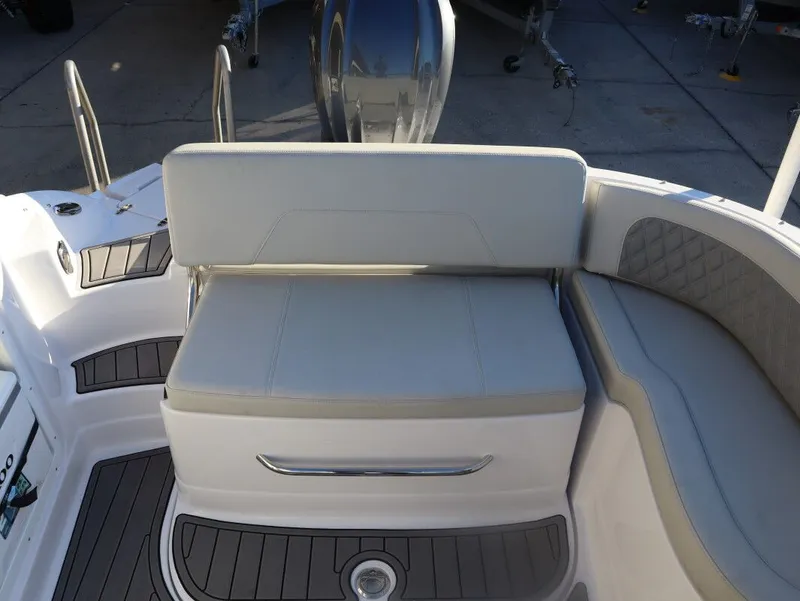 Slide: The Image of Southwind 2400 SD 2025 - 16