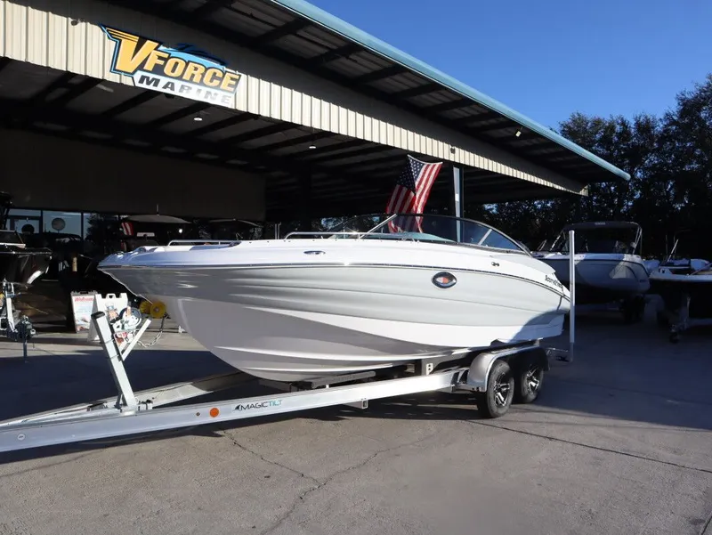 Slide: The Image of Southwind 2400 SD 2025 - 2