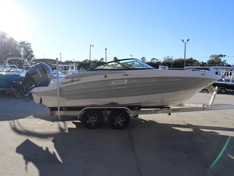 Slide: The Image of Southwind 2400 SD 2025 - 3