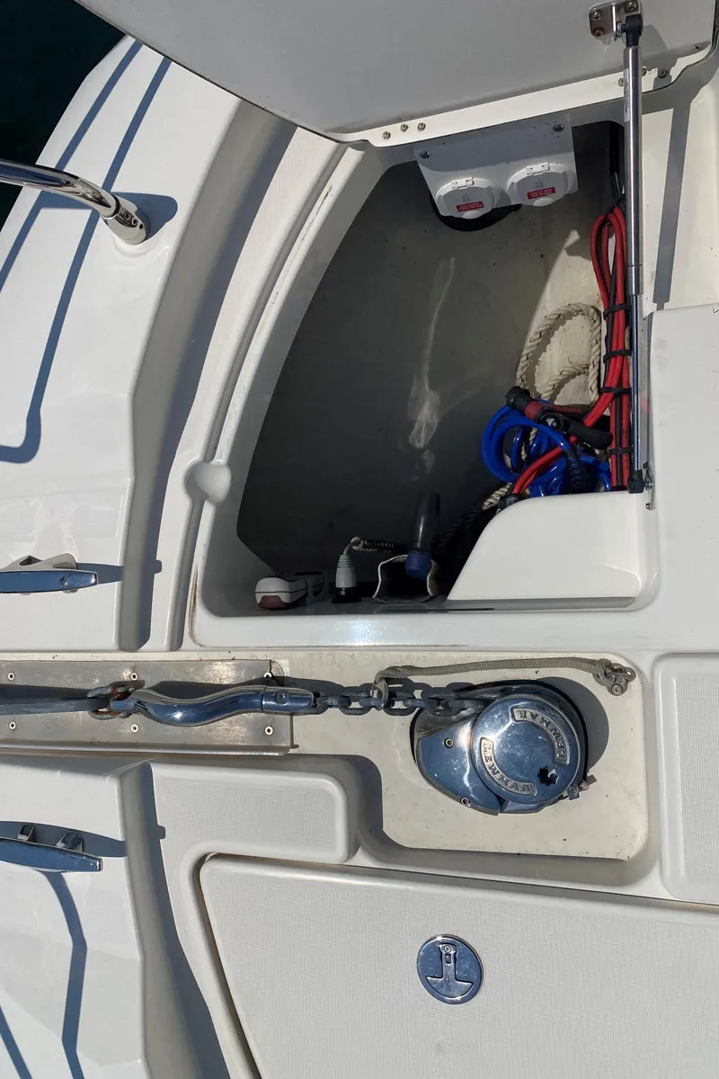 Slide: The Image of Anchor equipment on bow - 31