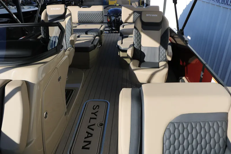 Slide: The Image of 2026 Sylvan L3 RLZ boat interior with luxurious seating and modern design. - 37