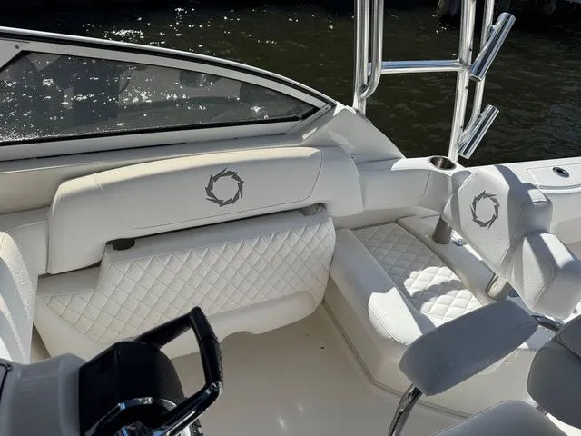 Slide: The Image of Fountain 33 Sportfish Cruiser 2007 - 17
