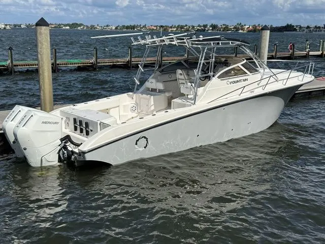 Slide: The Image of Fountain 33 Sportfish Cruiser 2007 - 4