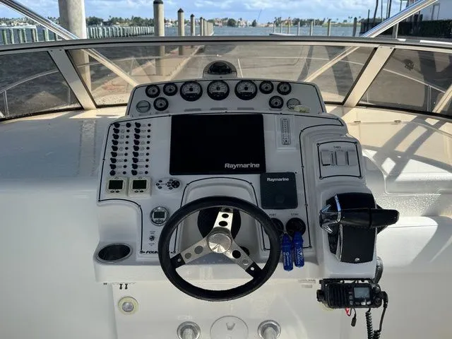 Slide: The Image of Fountain 33 Sportfish Cruiser 2007 - 6