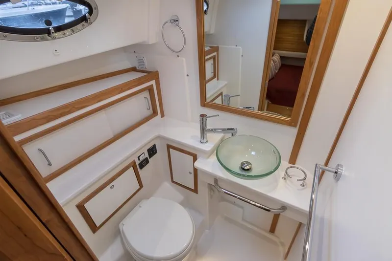 Slide: The Image of Luxurious bathroom on Back Cove 41 yacht, year 2019. - 32