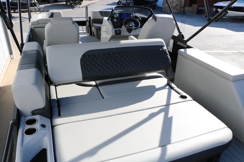 Slide: The Image of 2026 Sylvan L3 CLZ DH boat interior with luxurious seating and modern design. - 17