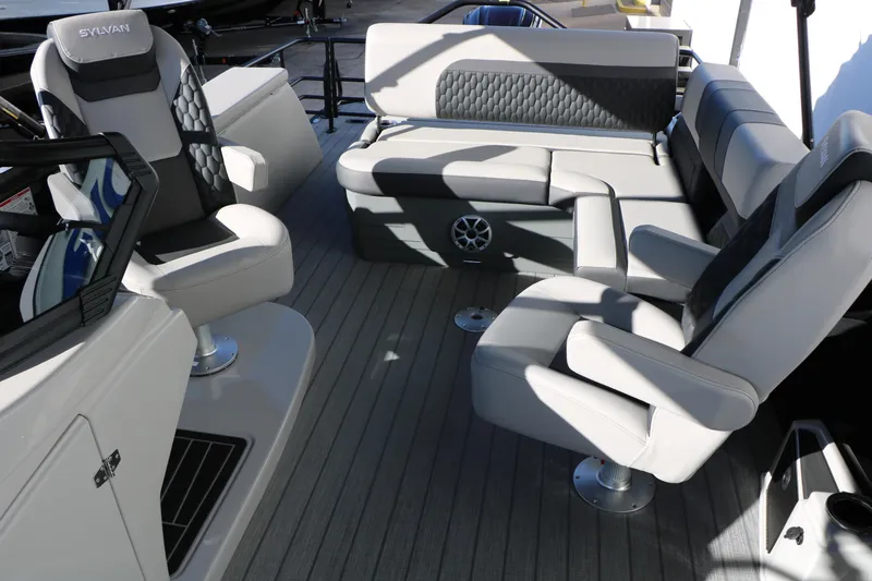 Slide: The Image of 2026 Sylvan L3 CLZ DH boat interior with luxurious seating and modern design. - 25
