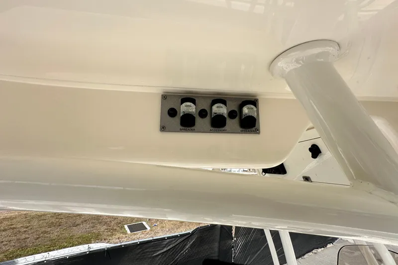 Slide: The Image of 2018 Blackwood 27 Bayboat with Garmin equipment under a clear blue sky. - 78