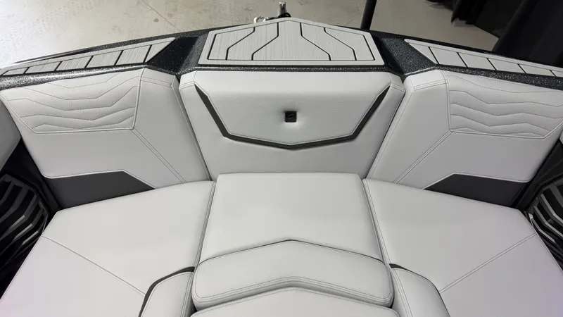 Slide: The Image of Nautique Super Air Nautique G23 2026 - 93
