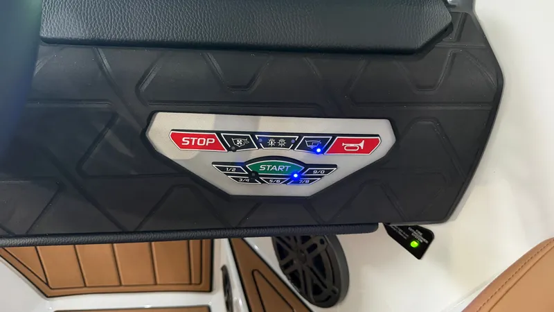 Slide: The Image of Nautique Super Air Nautique GS20 2026 - 60