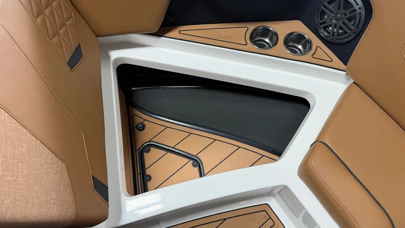 Slide: The Image of Nautique Super Air Nautique GS20 2026 - 71
