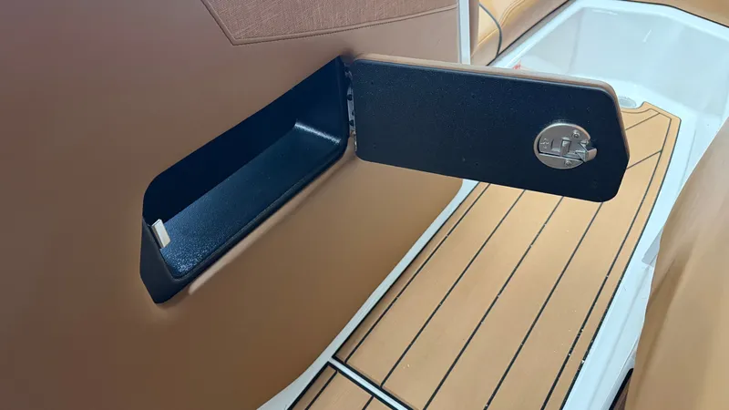 Slide: The Image of Nautique Super Air Nautique GS20 2026 - 65