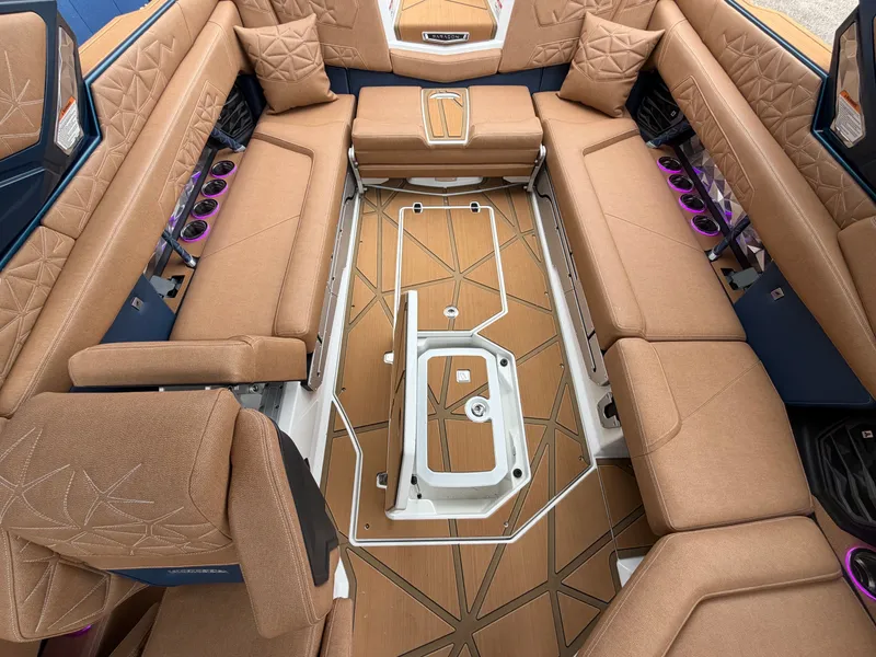Slide: The Image of Nautique Super Air Nautique G25 Paragon 2026 - 53