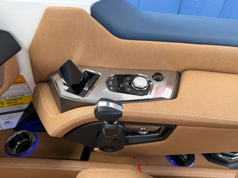 Slide: The Image of Nautique Super Air Nautique G25 Paragon 2026 - 32