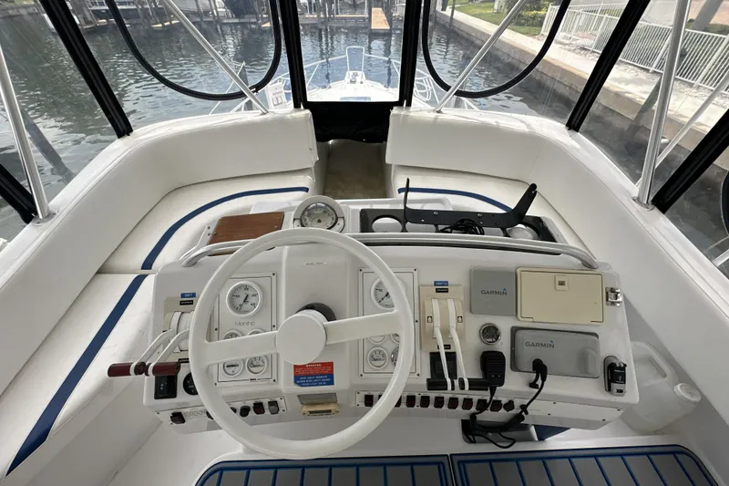 Slide: The Image of 1998 Mainship 40 Deck Salon - 14