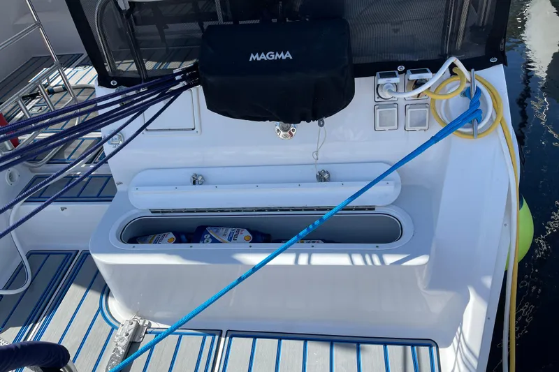 Slide: The Image of 1998 Mainship 40 Deck Salon - 24