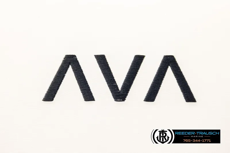 Slide: The Image of Logo of Avalon LSZ ELW 2026 with Reeder-Trausch Marine contact details. - 37
