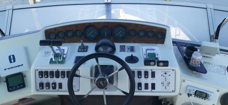 Slide: The Image of Sea Ray Sedan Bridge 1994 - 2