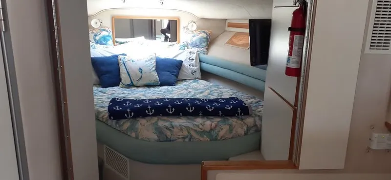 Slide: The Image of Sea Ray Sedan Bridge 1994 - 8