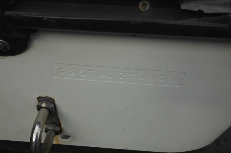 Slide: The Image of 2006 Seaswirl Striper 2301 Dual Console O/B hull identification number. - 9