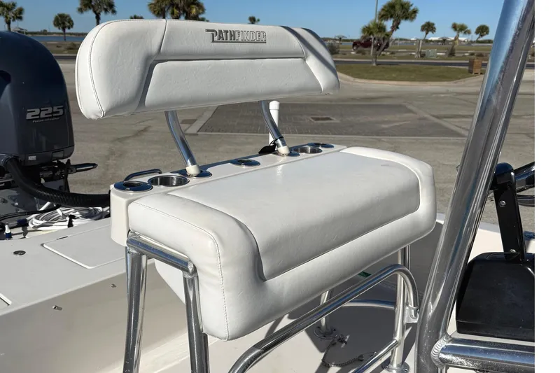 Slide: The Image of 2008 Pathfinder 2200 Tournament Edition boat seat with cup holders and Yamaha 225 engine. - 11
