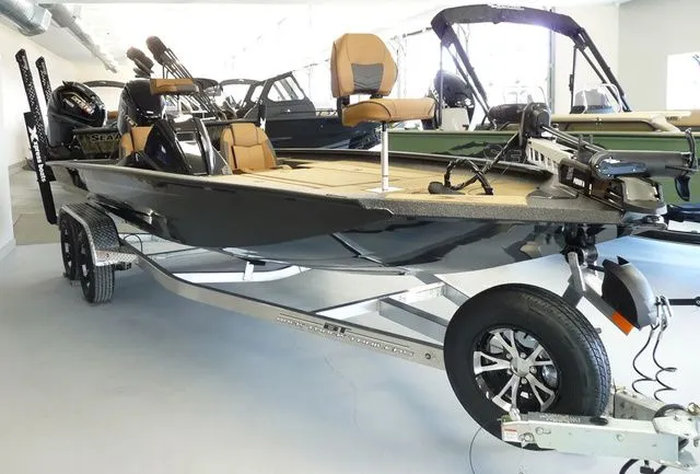 Slide: The Image of Xpress Hyper-Lift Bass H20 2026 - 3