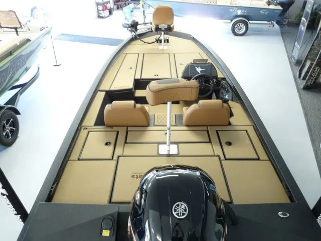 Slide: The Image of Xpress Hyper-Lift Bass H20 2026 - 4