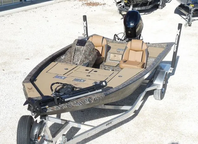 The Image of Xpress Hyper-Lift Crappie H18C 2026 - 1