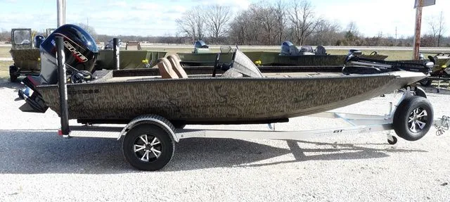 Slide: The Image of Xpress Hyper-Lift Crappie H18C 2026 - 4