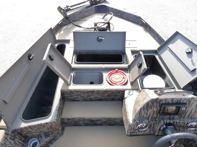 Slide: The Image of Xpress Hyper-Lift Crappie H18C 2026 - 9