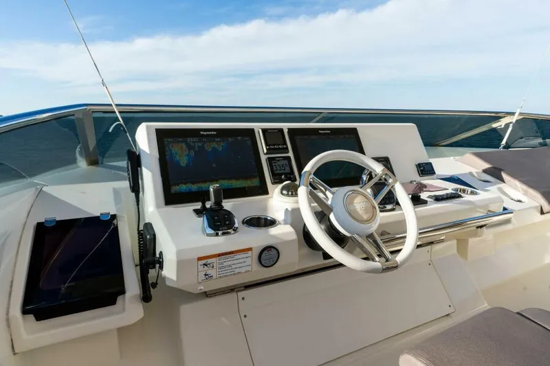 Slide: The Image of Flybridge - 52