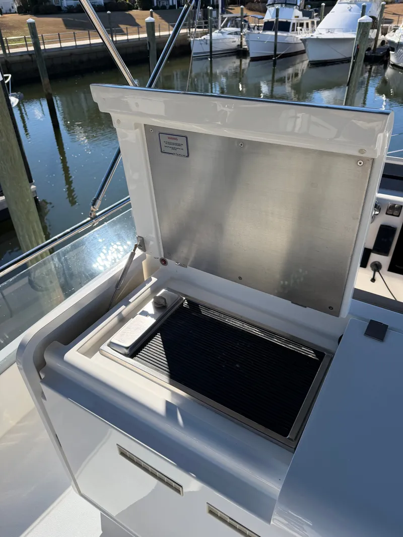 Slide: The Image of Fairline Squadron 42 2015 - 10