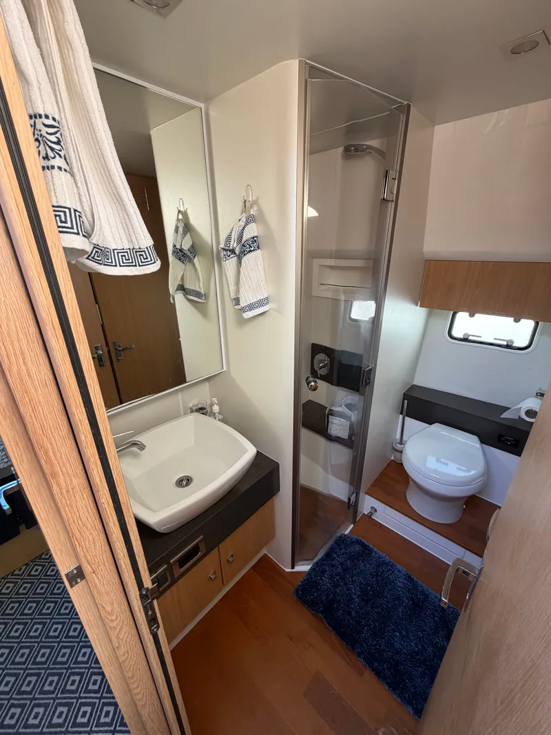 Slide: The Image of Fairline Squadron 42 2015 - 25