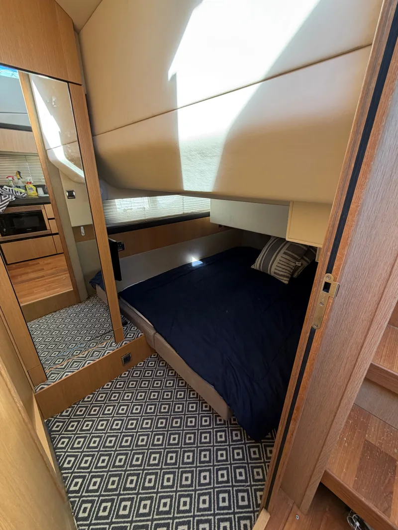 Slide: The Image of Fairline Squadron 42 2015 - 28