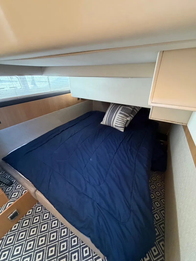 Slide: The Image of Fairline Squadron 42 2015 - 29