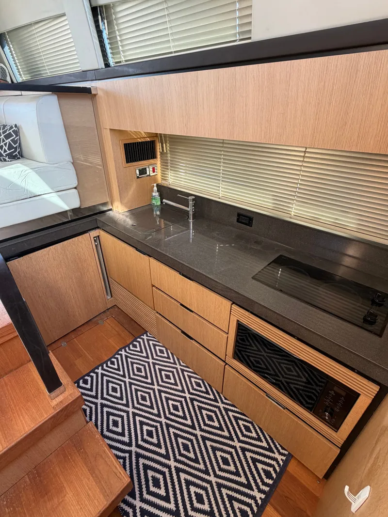 Slide: The Image of Fairline Squadron 42 2015 - 33