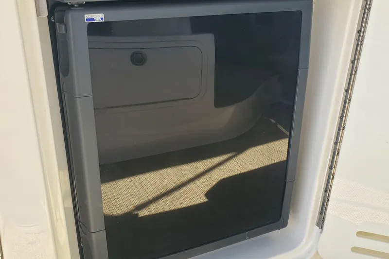 Slide: The Image of Cockpit Fridge - 28