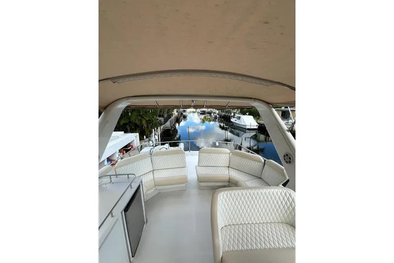 Slide: The Image of Flybridge aft Seating - 25