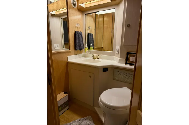 Slide: The Image of VIP Guest Bath - 29