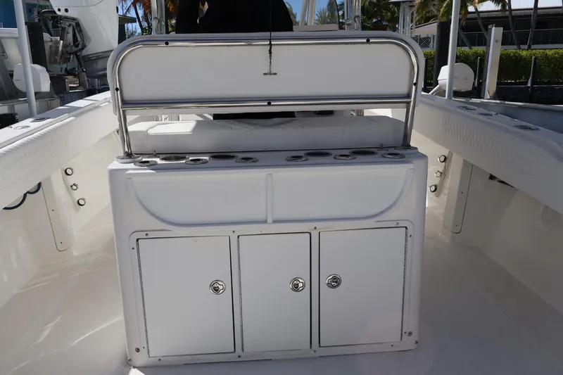 Slide: The Image of 2005 Venture 39 Open boat interior with storage and seating area. - 13
