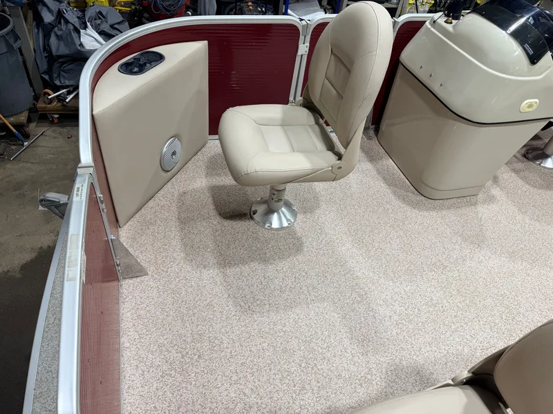 Slide: The Image of Weeres 200 Allure Fish Pontoon 2016 - 19